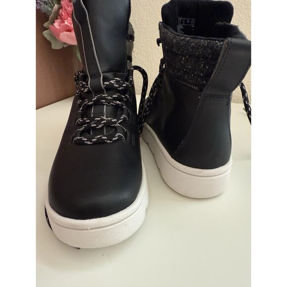 Clarks Women’s Skechers Black Waterproof High Top Winter Boots Size 7.5M EU 38 - Picture 8 of 9